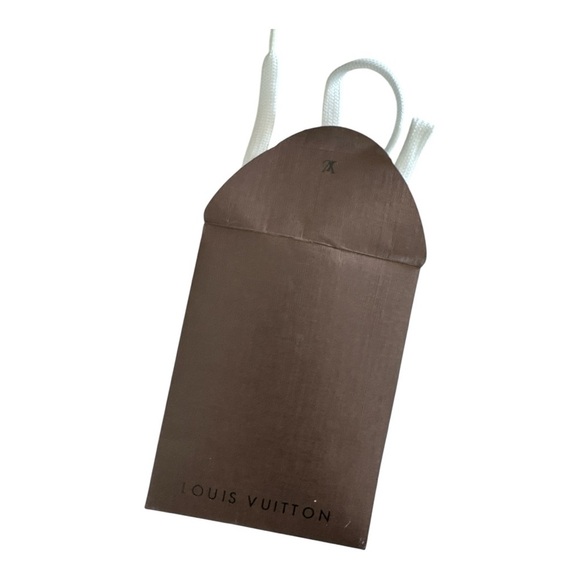 Men’s Louis Vuitton White Low Top Classic V Sneaker Sz 7.5/ US 8.5 - Picture 15 of 15